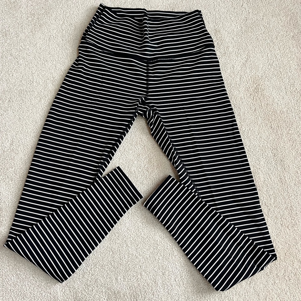 **SOLD*** Lululemon Wunder Under High Rise Leggings